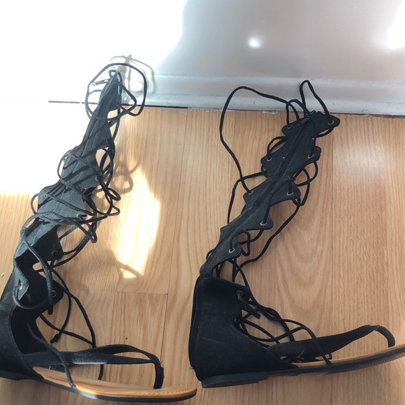 Sandales! - Picture 1 of 2